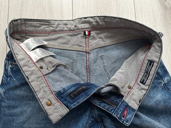 Nové,pánske,kvalitné džínsy Tommy HILFIGER - 32/34 - 3