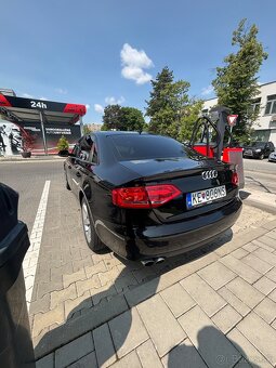 Audi A4 B8 sedan - 3