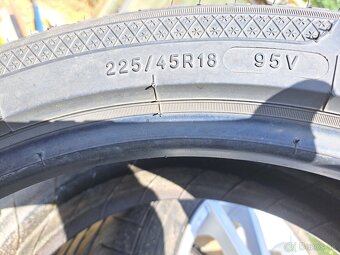 Predam 2ks pneumatiky Kleber krisalp Hp 3 - 3