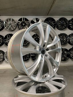 VW Arteon , Passat , Touareg - Alu disky R20 - 3