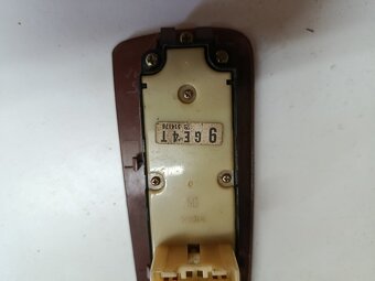vypinac staovania okna mazda 626 30€ - 3