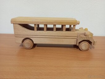 Drevené autíčko autobus - 3