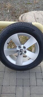 215/65/R17 Hankook - 3
