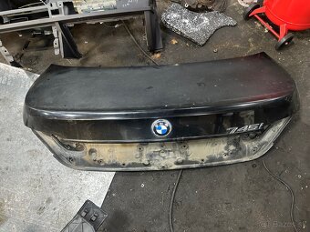 BMW E65 E66 kapota, palubovka, volant, kufor - 3