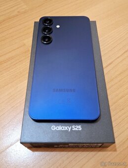 Samsung Galaxy S25 256GB navy - 3