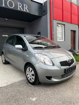 Toyota Yaris 1.3 Benzin = Klíma, 192756km Bez korozie = - 3