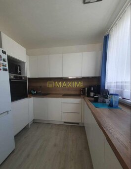 PREDAJ - Moderný 2-izbový byt v novobstavbe v tichej časti D - 3