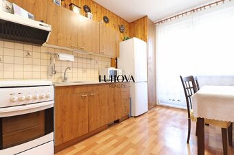 3 - izbový byt na obľúbenej adrese - 3