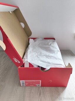 Predám Tenisky Nike 43 - 3