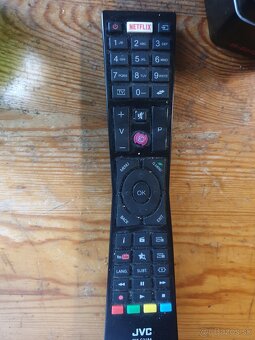 Predám televízor JVC - 3
