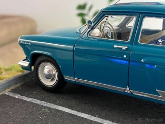 1:18 VOLGA GAZ 21R - Tyrkysová -  IST Models - 3