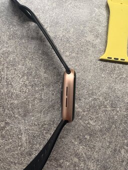 Apple watch se 2 generácie 44mm - 3