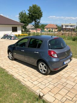 Predam Renault Clio 1.2 benzin, kupene v SR - 3