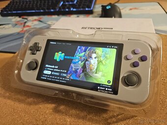 Retroid Pocket 3 - retro herná konzola s androidom - 3