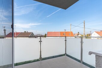 PRENÁJOM- KRÁSNY- 2-IZBOVÝ BYT- NOVOSTAVBA- ŠAMORÍN- ŠÁMOT - 3