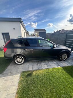 KIA Cee’d Sporty Wagon 1.6 CRDi EX - 3