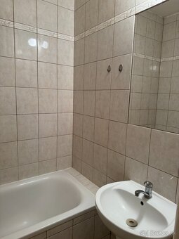 Na predaj 2-izbový byt - 3