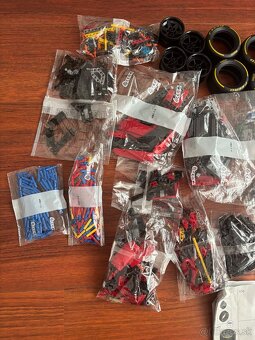 Lego Technic 42207 Ferrari SF-24 F1 - 3