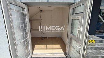 PRENÁJOM obchodných priestorov v centre mesta Humenné-3m2 - 3