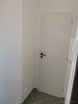 Prenájom 2 izbový byt Krompachy (Lorencova ul,centrum) - 3