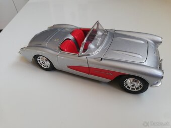 1:18 CHEVROLET Corvette , Bburago - 3