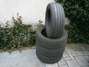 Predám 4x letné pneu Michelin 225/50 R18 99VML - 3