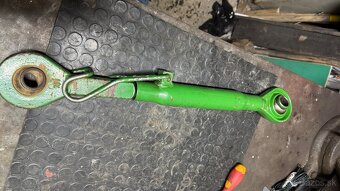 Tretí bod John Deere cat II - 3