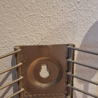 Stojan na CD - 3