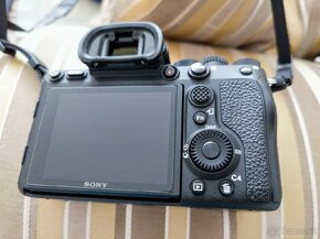 Sony Alpha A7R IV - 3