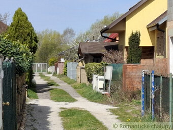 Rekreačná chata na celoročné bývanie v Malackách, kúsok od - 3