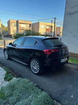 Alfa Romeo QV LINE - 3
