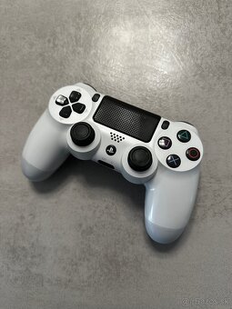 Playstation 4 slim 500GB + Fallout 4 G.O.T.Y. - 3