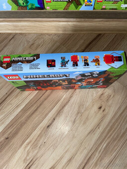 Lego MInecraft 21185 - 3