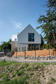 Predaj 5 izbový RD s kvalitnými hliníkovými oknami - Lozorno - 3