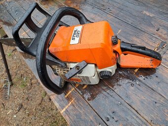 Motorova pila stihl 021 - 3