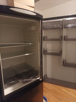 Chladnicka s mraznickou - 3