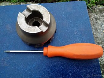 Predam gb zavitovu hlavu a tk frezu. - 3