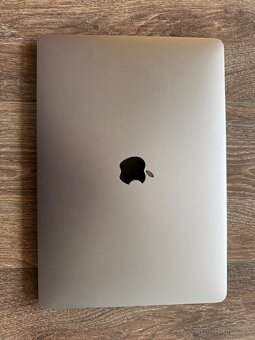 Apple MacBook Pro - sivy - 3