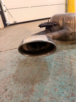 Tlmič výfuk Audi rs3 - 3