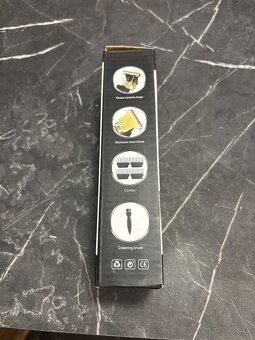 Strojček na vlasy a fúzy - 3