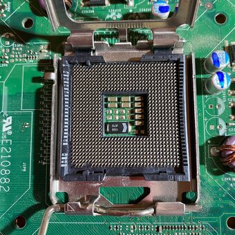 Predám základnú dosku – Intel Desktop Board (LGA775) - 3