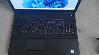 Dell Latitude 5590 - 3