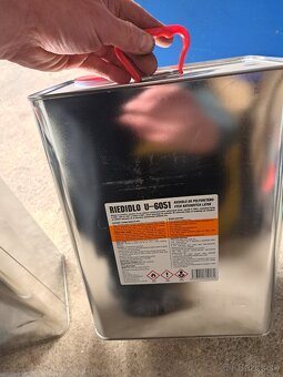 Predam riedidlo S 6001, riedidlo U 6051 a techniky benzín 9 - 3