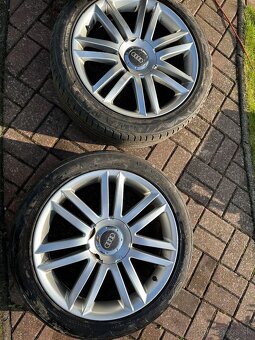 Predám originál puklice Audi + pneumatiky (dojazdové) - 3