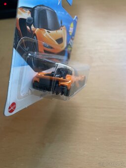 HotWheels Mclaren W1 - 3