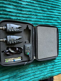 Flajzar Sada Signalizátorov Fishtron Q9 RGB TX-2+1 - 3