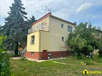 NA PREDAJ POSCHODOVÝ RODINNÝ DOM S GARÁŽOU NA UL. B. NĚMCOVE - 3