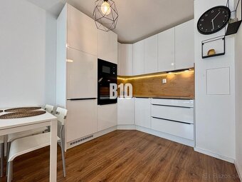 Novinka - novostavba - garážové státie - 3