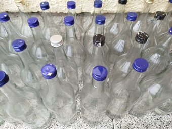Fľaše sklenené 1 L číre s vrchnákom predám. - 3