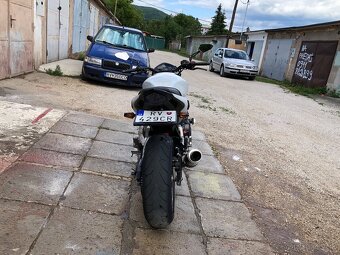Honda Hornet PC41 - 3